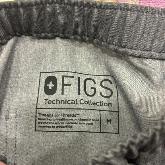 FIGS technical scrub pants grey w forest green drawstring - Picture 5 of 8